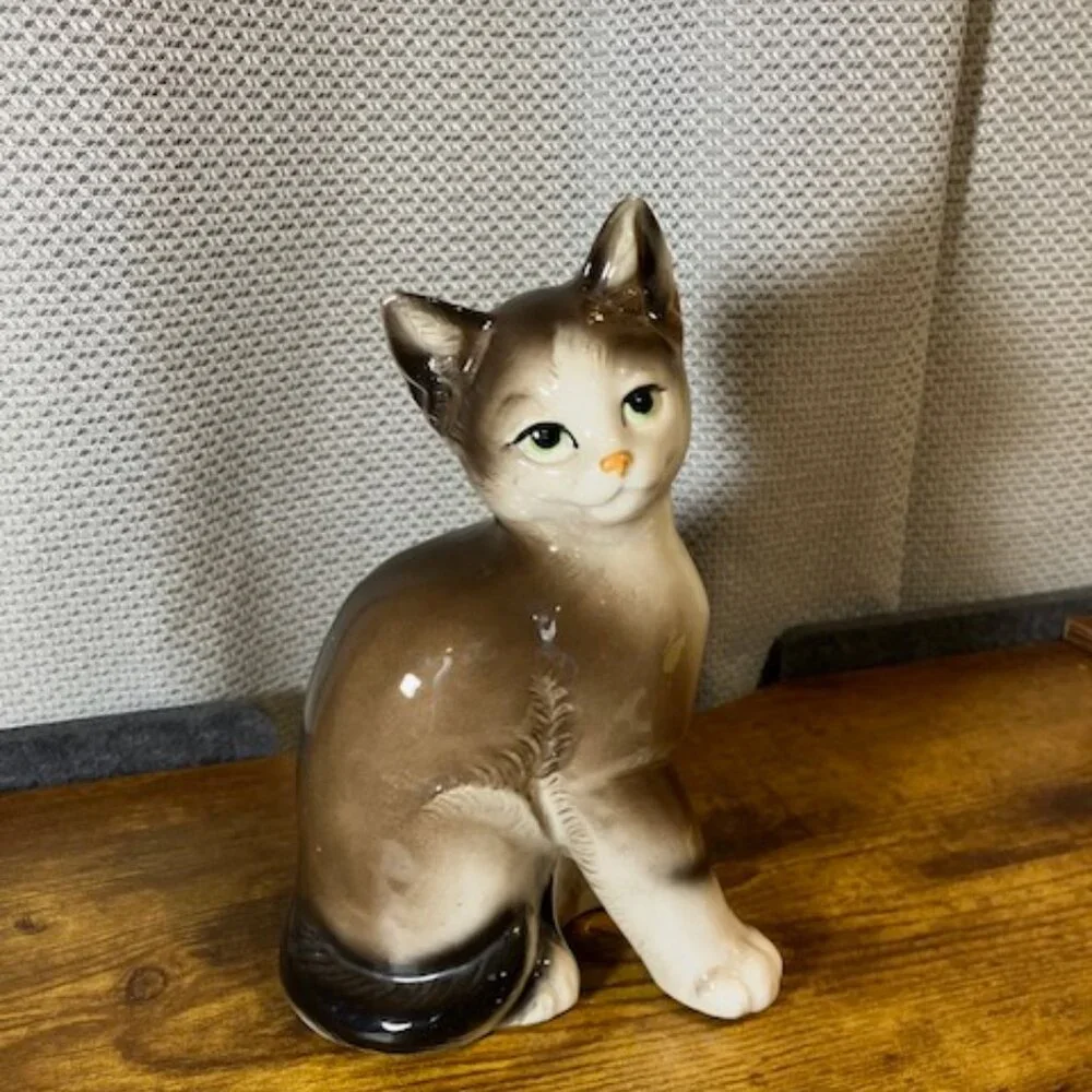 Mid Century Modern Ceramic Cat/Kitten by Nippon Yoko Boeki Co. 7.5